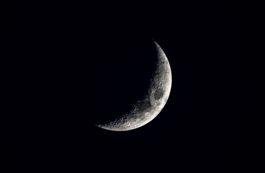 The new moon on December 30 closes the year on a positive note