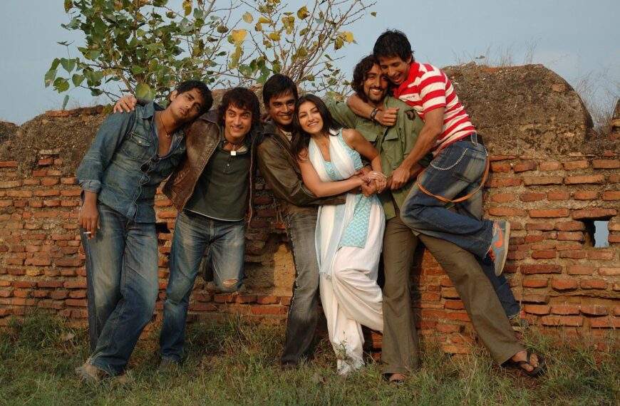 Hanging out with your friends doing nothing is really, really good for you