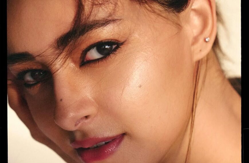 Ananya Panday embraces clean girl beauty with glossy lips and radiant skin