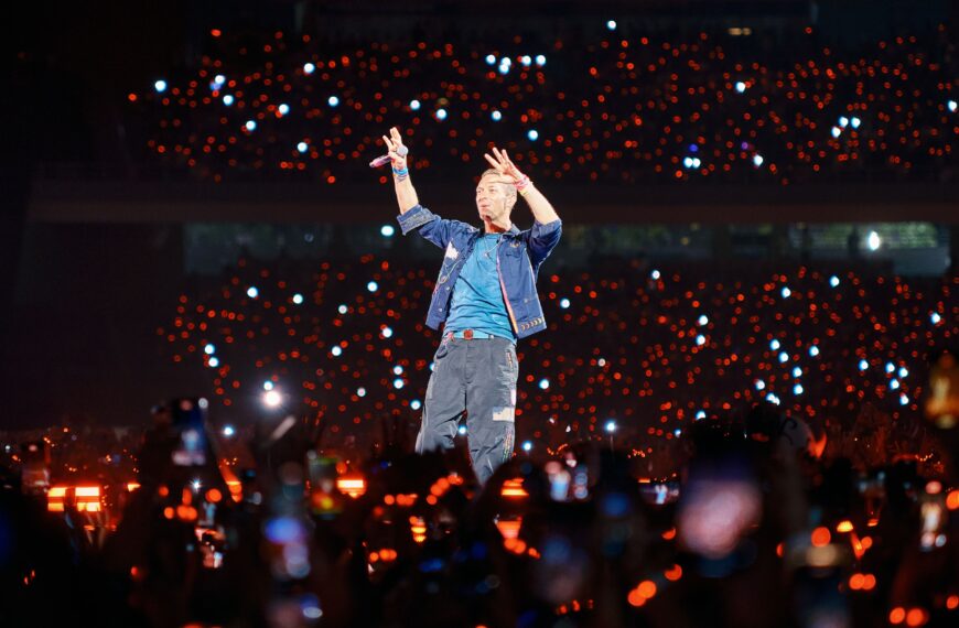 At the Coldplay concert, everyone around me was falling in love. I was getting over my first heartbreak