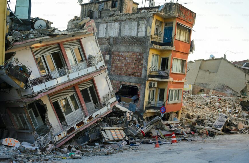 Massive Earthquake Strikes Tibet-Nepal Border: 9 Dead, Tremors Felt in India