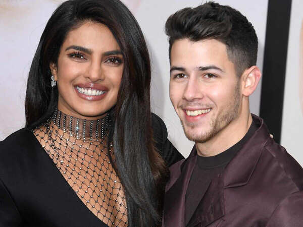 Priyanka Chopra to be seen with Jonas Brothers in a holiday film?