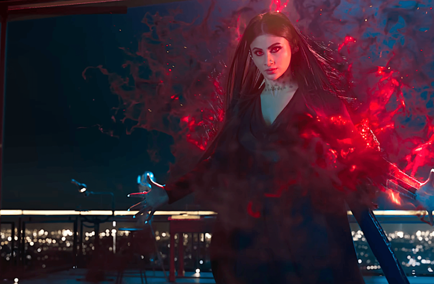 The Bollywood vamp was iconic. We need to bring her back