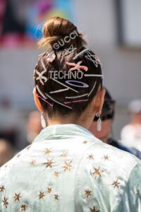 14 long hair hairstyles to inspire your next&hellip;