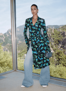 How to style long blouses with flared jeans&hellip;