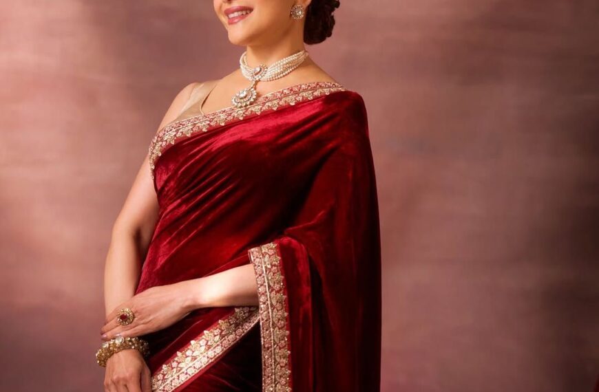 Madhuri Dixit Nene’s sari by Shyamal & Bhumika was crafted with rich velvet and weightless tulle