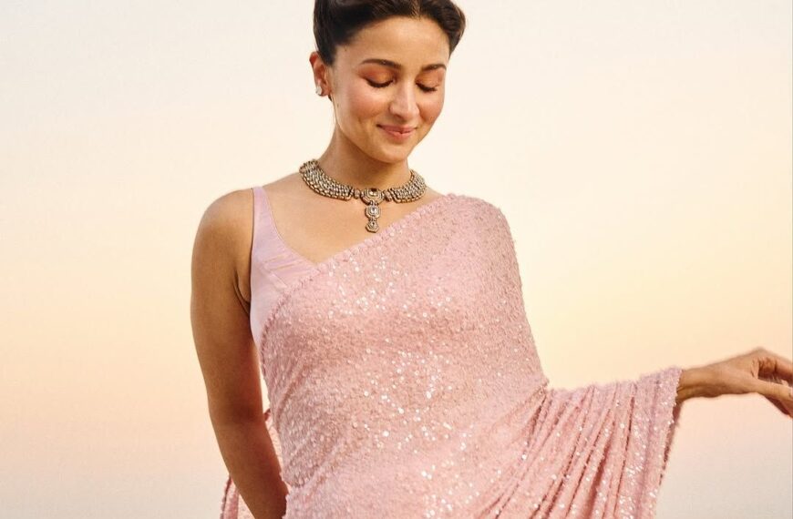 Last night, Alia Bhatt wore a pastel pink Sabyasachi sari replete with sequins