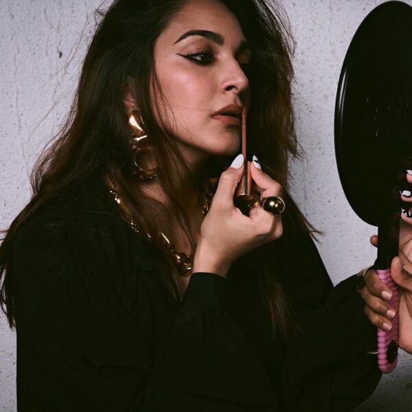 Kiara Advani’s smoky makeup from last night indicates&hellip;