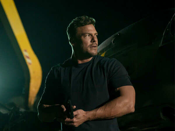 Alan Ritchson on the intense action scenes in Reacher season 3