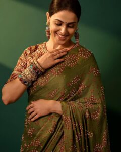 Genelia Deshmukh’s summer-appropriate sari highlighted bandhani and thread&hellip;