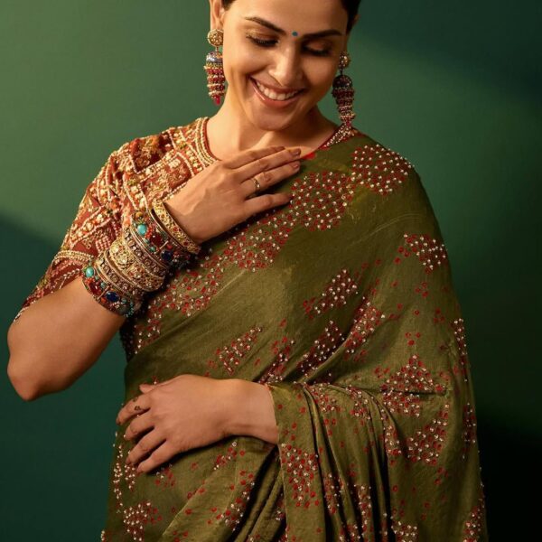 Genelia Deshmukh’s summer-appropriate sari highlighted bandhani and thread&hellip;