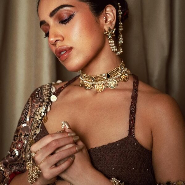 Bhumi Pednekar and Tamannaah Bhatia opted for earthy…
