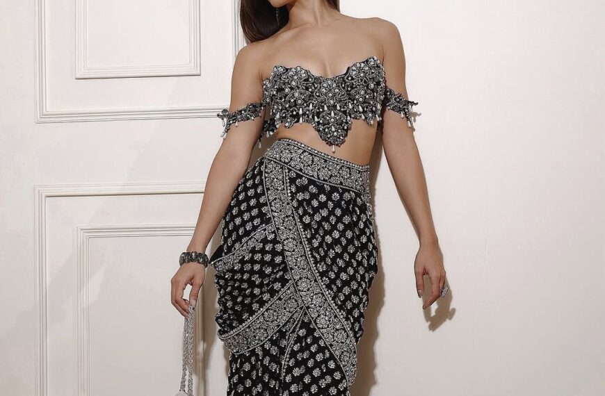 Alaya F’s block-printed draped skirt will be a desi resort wear staple for the summer