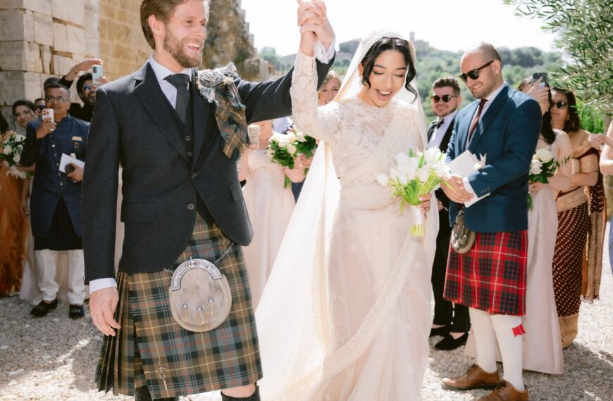 This bride wore an ivory Sabyasachi sari for her Indo-Scottish wedding in Tuscany