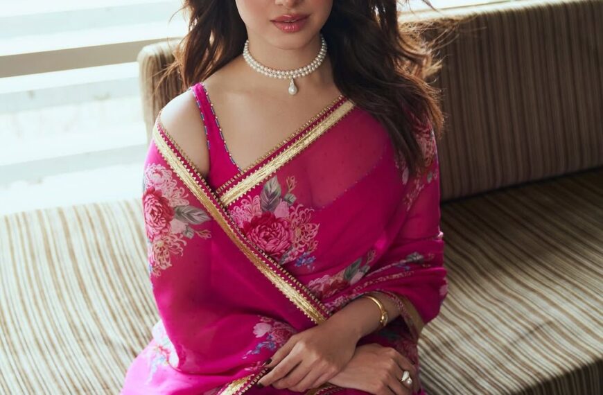 Tamannaah Bhatia’s rani pink sari by Torani was an ode to old Bollywood glamour