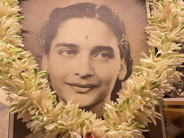 Madhuri Dixit pays an emotional tribute to her&hellip;