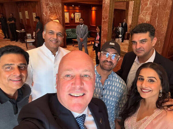 VIRAL: Aamir Khan Vidya Balan and more meet New Zealands Prime Minister Christopher Luxon