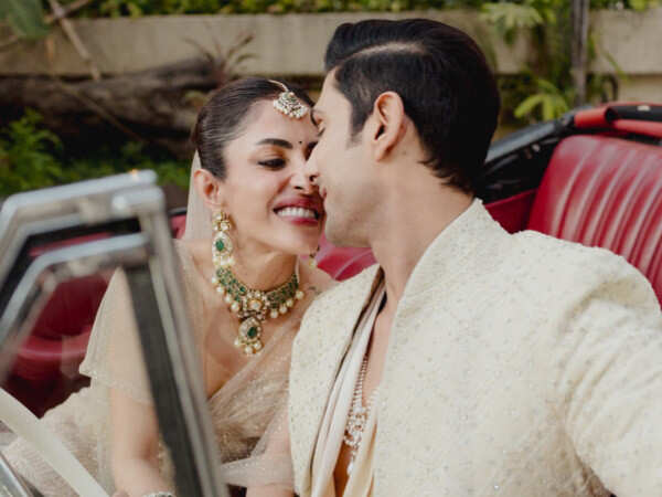 Inside Prateik Babbar And Priya Banerjeeâs Intimate Wedding At Smita Patilâs Home