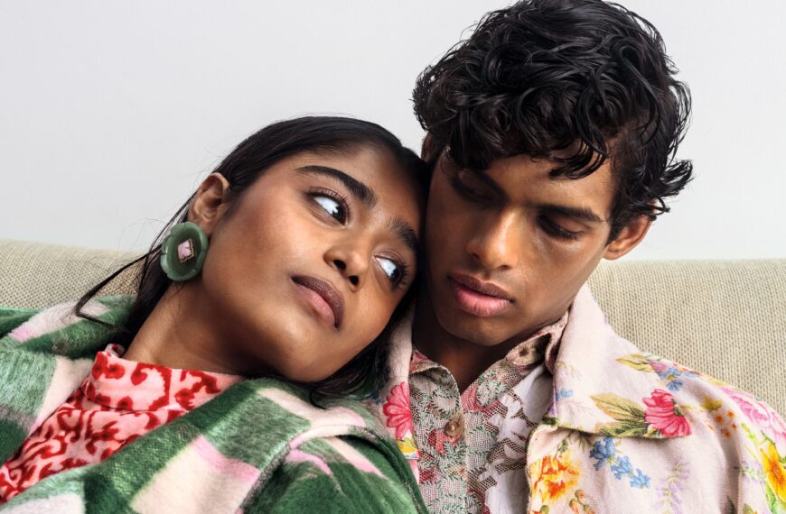 8 signs of emotional cheating that will open your eyes to the truth