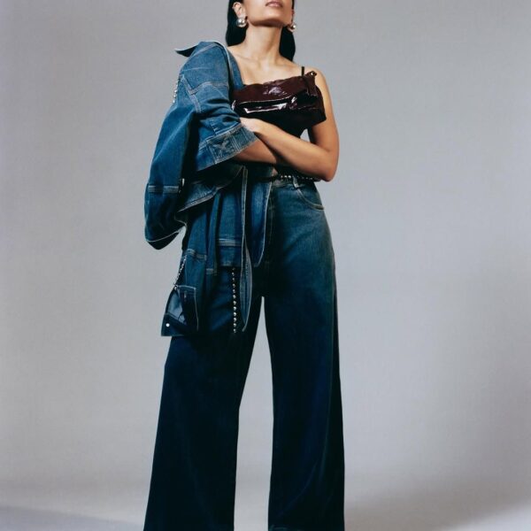 Move over, bucket bags. East-West handbags have entered…