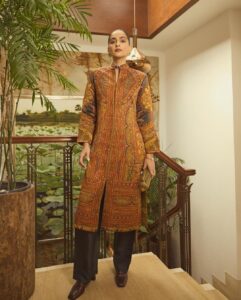 Sonam Kapoor pairs Ritu Kumar’s structured kurta with&hellip;