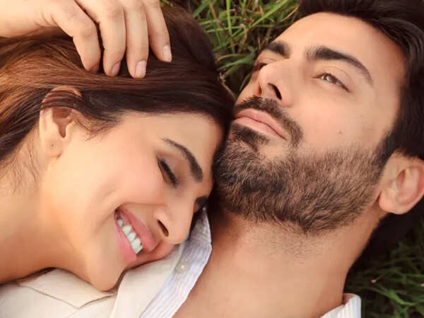 Abir Gulaal teaser: Fawad Khan sings flirts with Vaani Kapoor and heâs so back