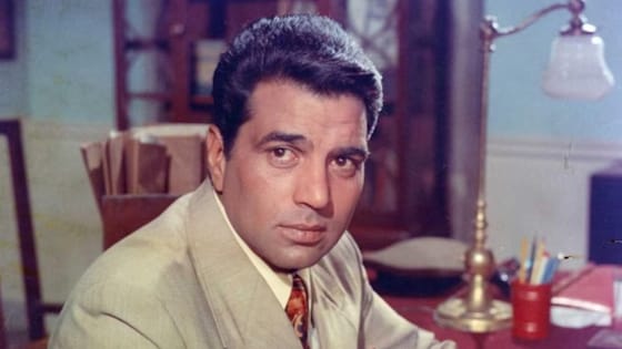 Dharmendra and media: A naram garam affair