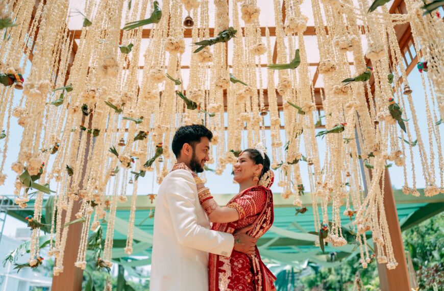 This wedding in Chennai brought Tamil and Bengali rituals together by the oceanside