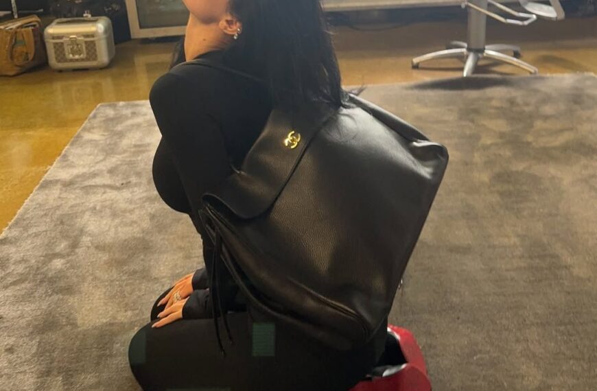 38 black tote bags that survive long days and longer to-do lists