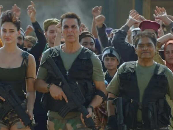 Akshay Kumar and Raveena Tandon Reunite After 20 Years in Welcome To The Jungle Teaser