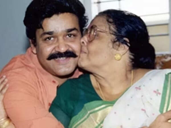 Mohanlalâs Mother Santhakumari Passed Away at 90