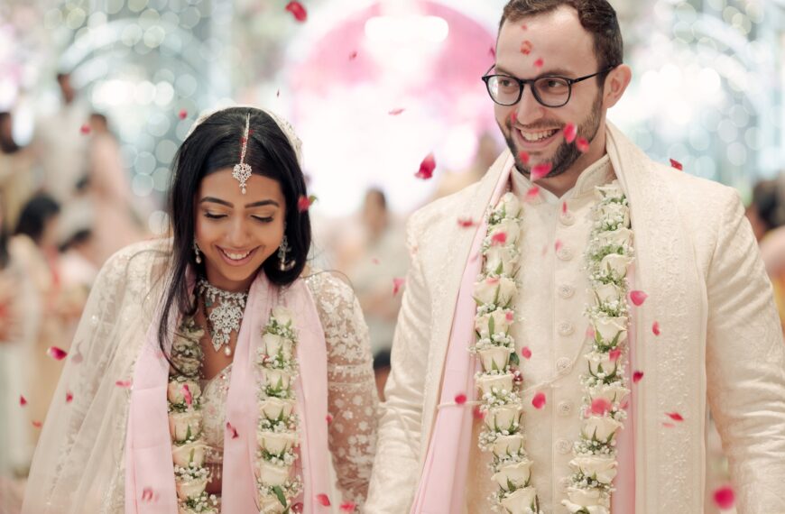 This Hindu-Jewish wedding in Mumbai&hellip;