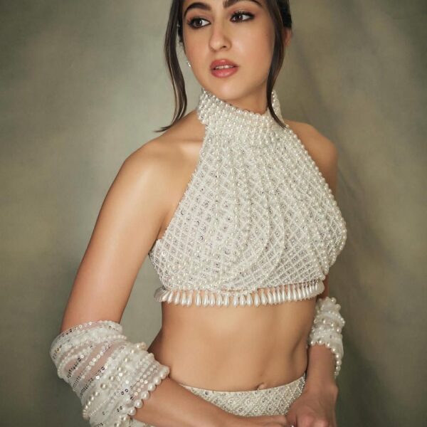 Sara Ali Khan’s statement eyes and Janhvi Kapoor’s&hellip;