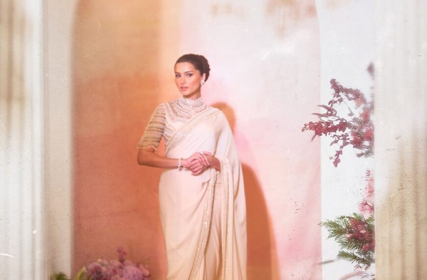 Tara Sutaria’s minimal Tarun Tahiliani sari was teamed&hellip;