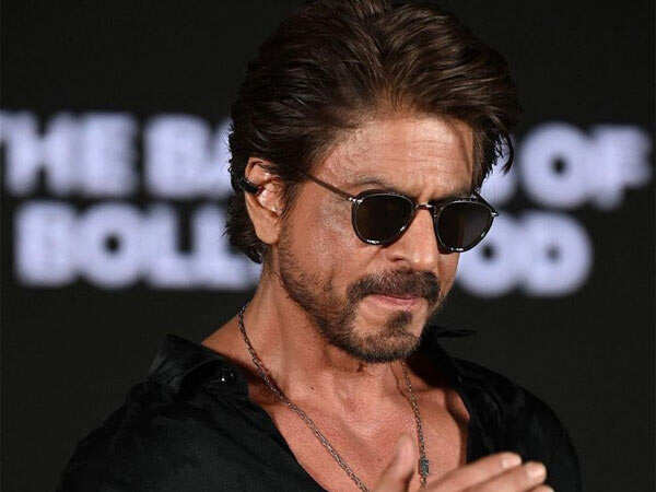 Shah Rukh Khan heads to Dubai for THIS reason