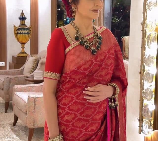 Don’t miss the lion motifs…