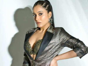 Regena Cassandrra Says She Was Treated in a&hellip;