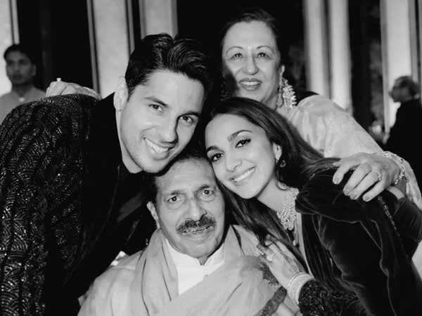 Sidharth Malhotra and Kiara Advani Pay Emotional Tribute&hellip;