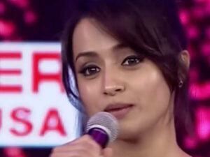 Filmfare Flashback: Trisha Krishnanâs emotional Filmfare win