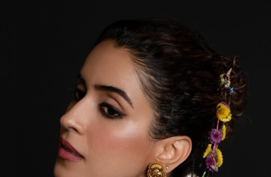 Sanya Malhotra’s flower-adorned hair and&hellip;