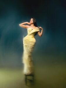 Don’t miss the multi-material tiers of Jacqueline Fernandez’s&hellip;