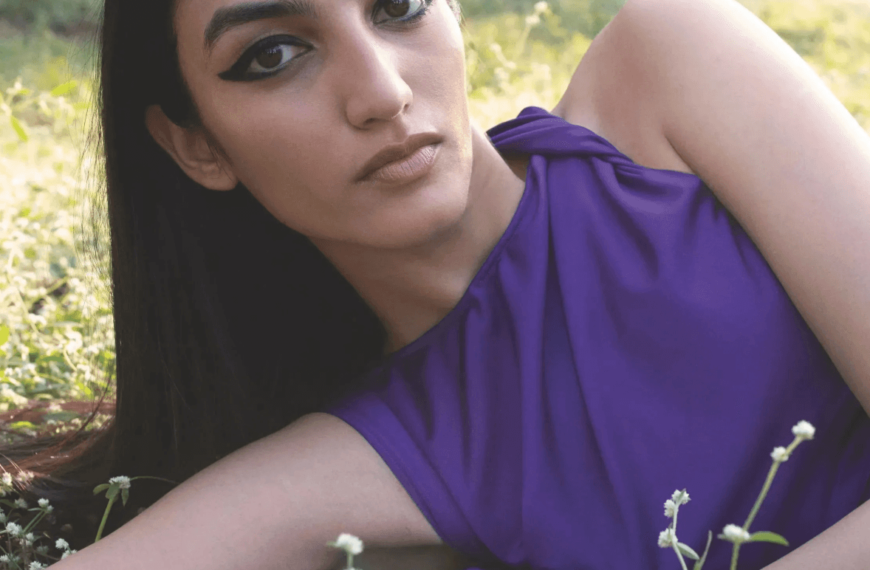 The best way to use an eyebrow pencil for natural looking brows