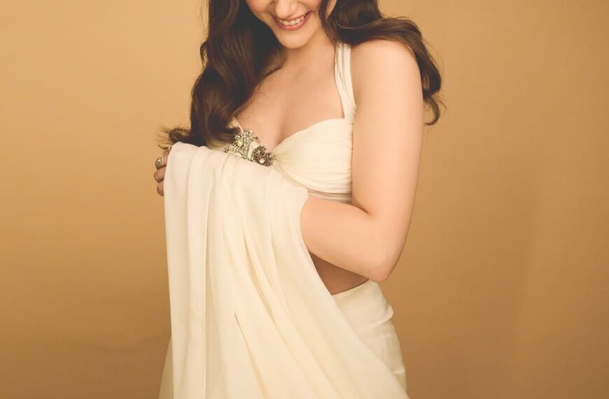 Aneet Padda channels soft desi romance in a custom Gauri & Nainika sari