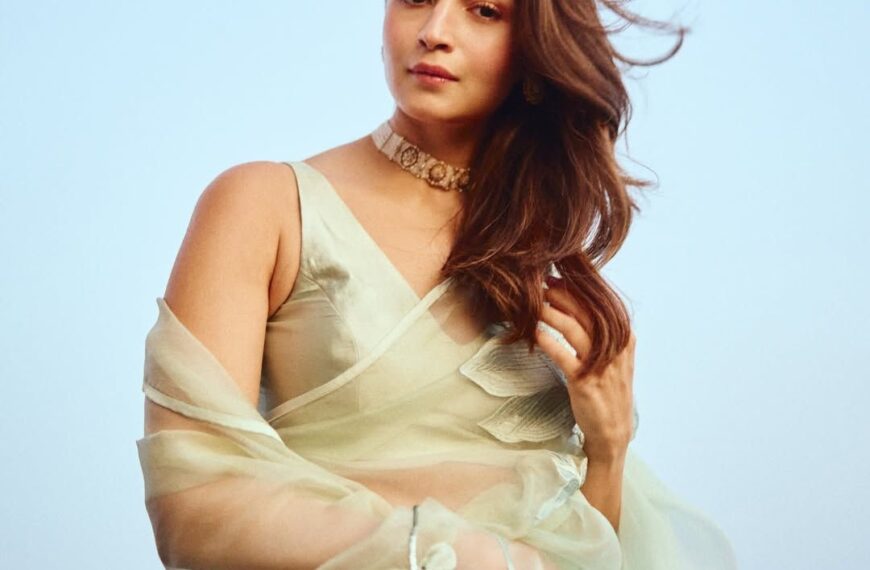 Alia Bhatt proves less is&hellip;