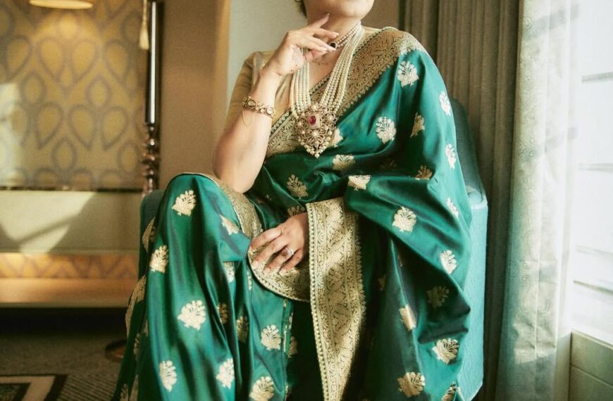 Rani Mukerji’s green Sabyasachi sari&hellip;