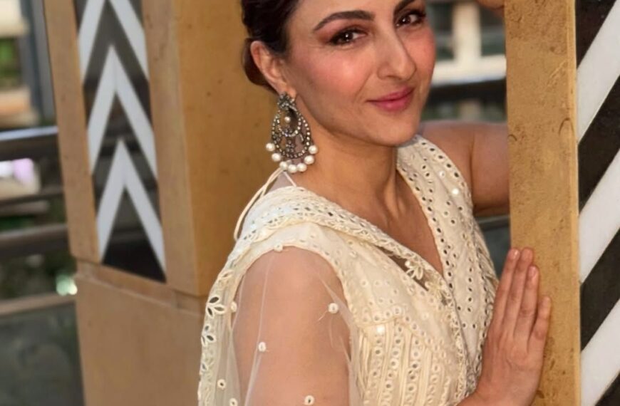 Why everyone’s turning to bare nails in 2026