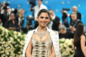 Zendaya’s back brooch, Isha Ambani’s diamonds and more&hellip;