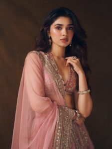 10 summer wedding guest outfits that hold up&hellip;