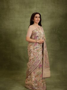 Nita Ambani’s Jamdani sari was woven over 24&hellip;