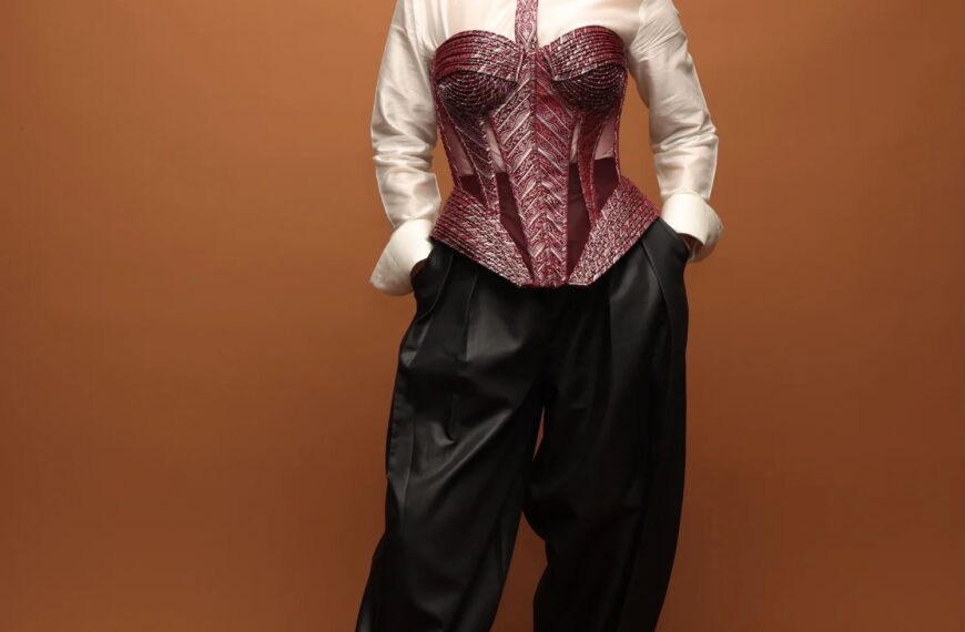 How designers are reinterpreting Banarasi weaves beyond the…